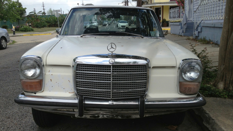 Illustration for article titled This Old Merc Belongs In Pictures, Pictures, I Tell Ya